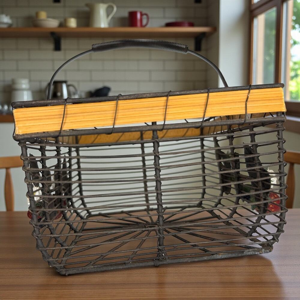 Metal Wire Basket Fruit Handle Berries Strawberry Farmhouse Cottage Core - Picture 5 of 9